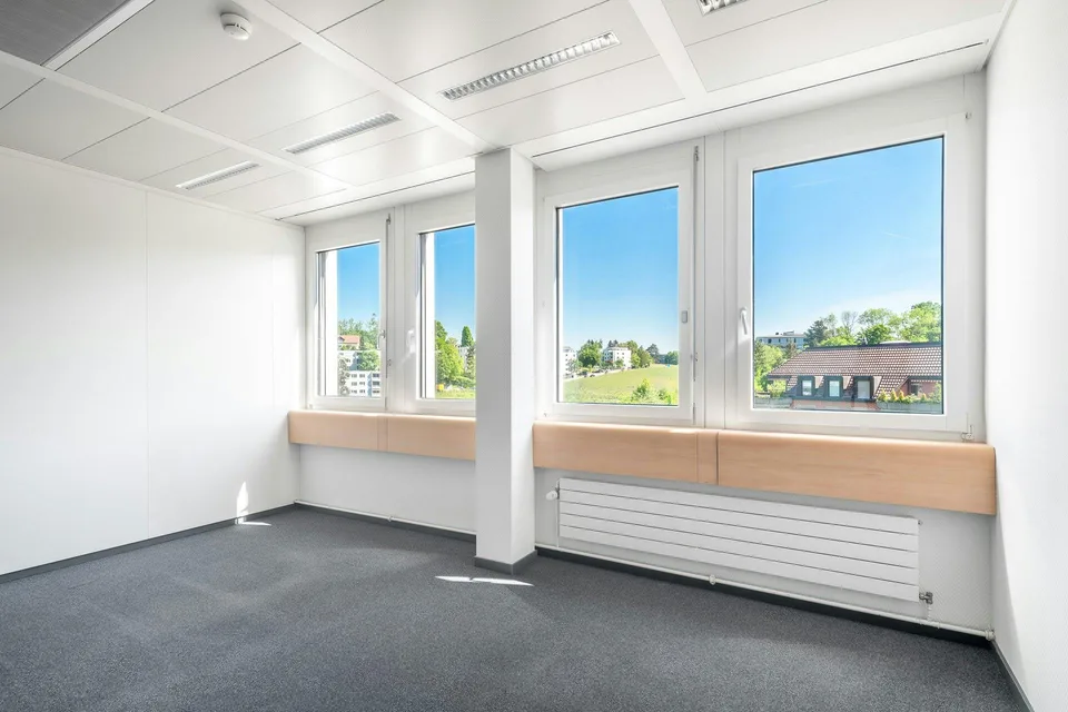 Ihre neuen Büro/Labor/Praxisfläche in nur 4 Fahrminuten mit dem ÖV ...