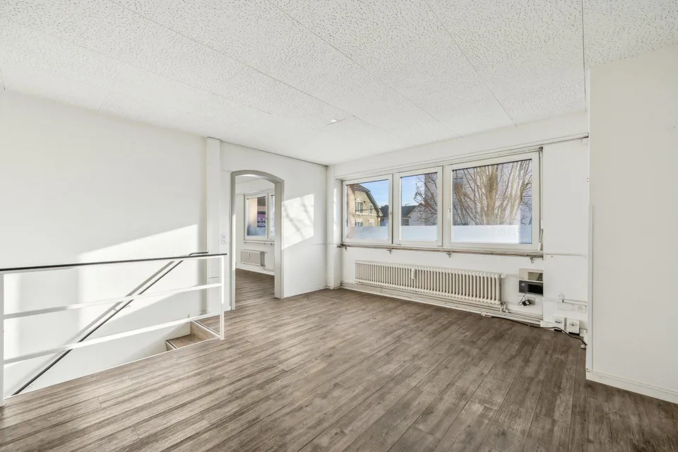 Bezugsbereite Bürofläche im Herzen von Binningen – Foto 8 von 13