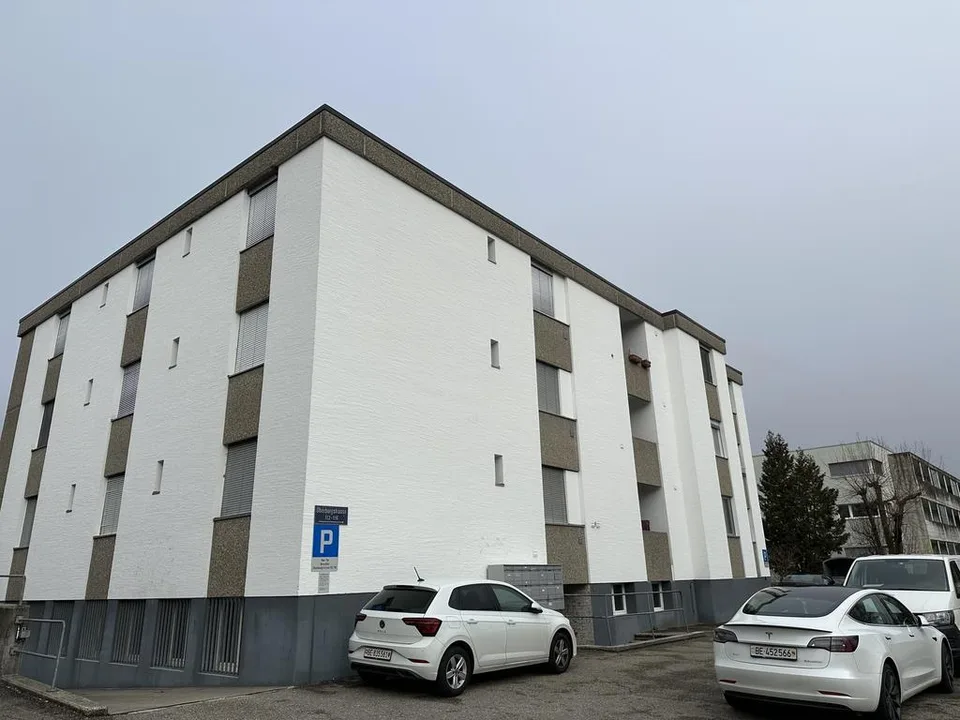 Einstellhallenplätze zu vermieten