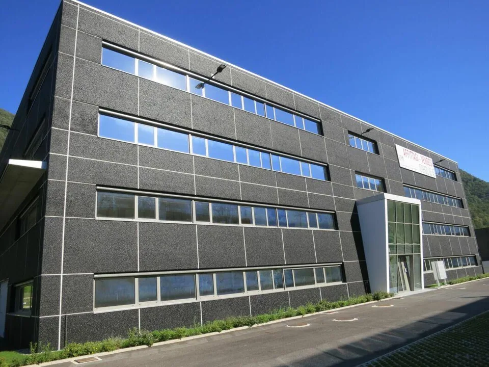 Superfici industriali da 600 a 1'600 mq frazionabili