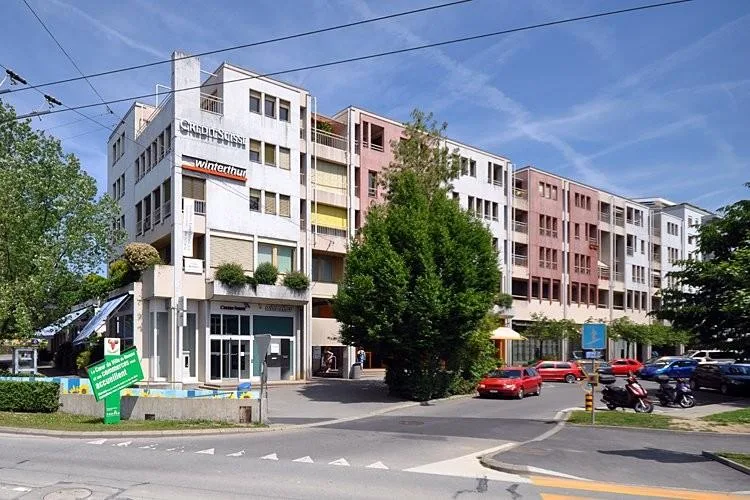 Bureaux idéalement situés au centre-ville de Renens