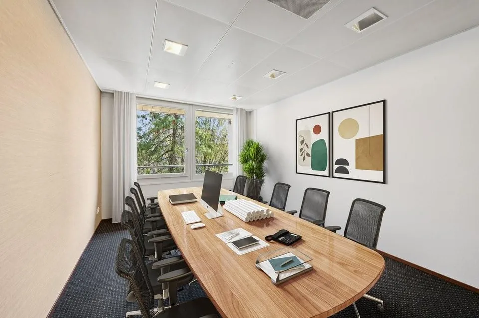 Bureaux idéalement situés au centre-ville de Renens