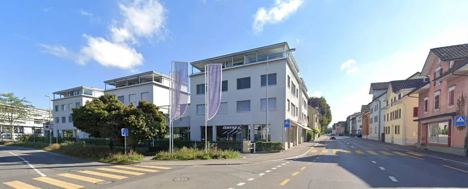 Verkaufsfläche, Lager und Einstellhallenplatz im Herzen von Cham