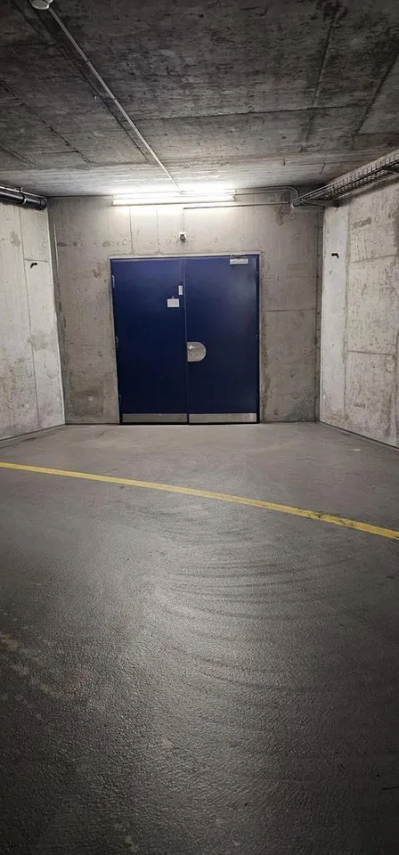 Dépôt proche du Flon