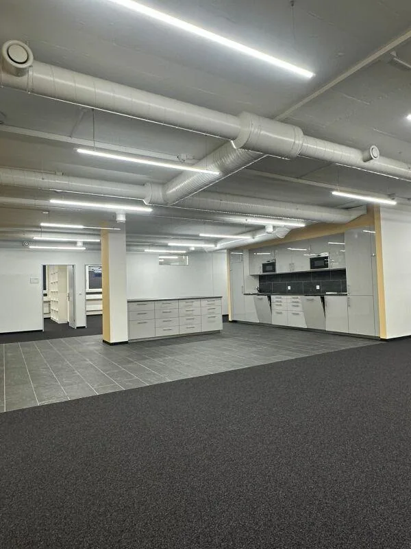 Grosszügige Büro-/Gewerberäumen in Zürich Altstetten