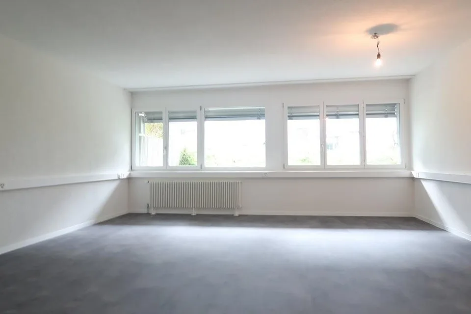 Helles, neu saniertes Büro - modern, komfortabel, bereit für Ihr Team – Foto 8 von 10
