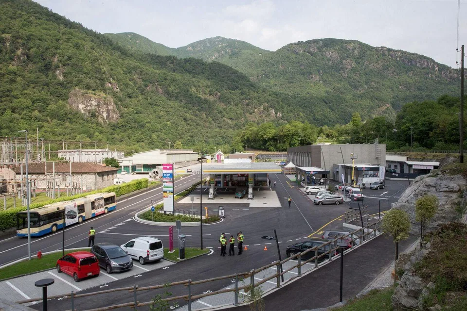 AVEGNO, Affittiamo magazzino industriale al Centro Punto Valle