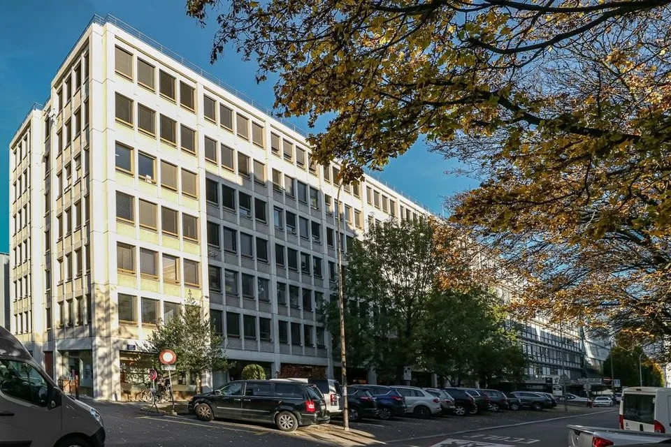 Bureau d'env. 118 m2 proche des Nations