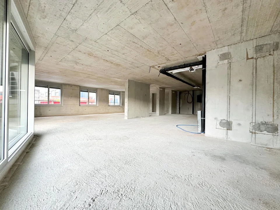 An der Esplanade: Bürofläche mit Balkon und Ausblick