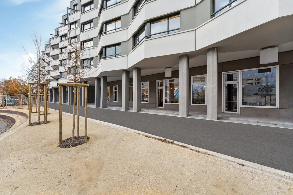 An der Esplanade: Bürofläche mit Balkon und Ausblick – photo 9 sur 10