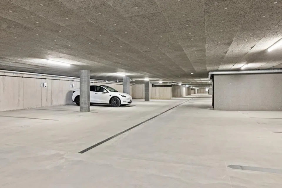 Motorradplätze in Einstellhalle zu vermieten
