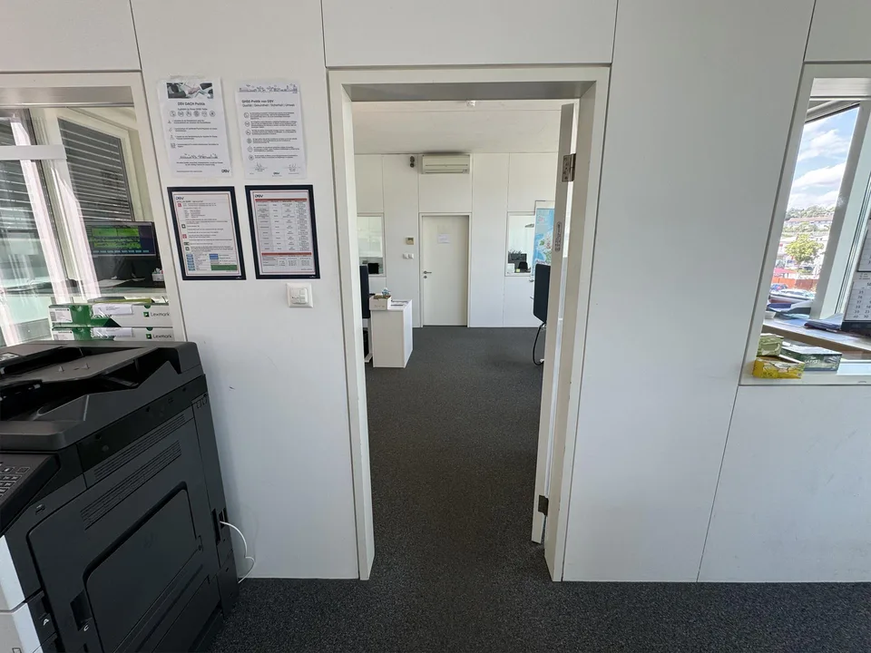Zentrale Büro- und Gewerbefläche zu vermieten! – Foto 9 von 23