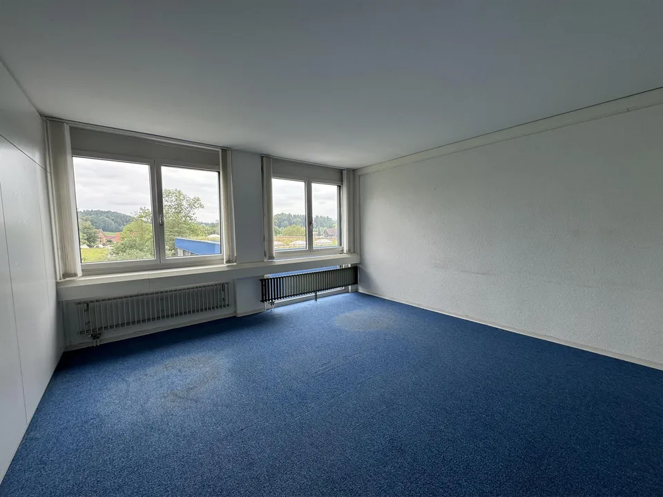 Günstige, helle und zentrale Bürofläche zu Vermieten!