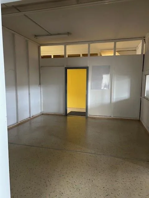 Büro mit Gewerbe