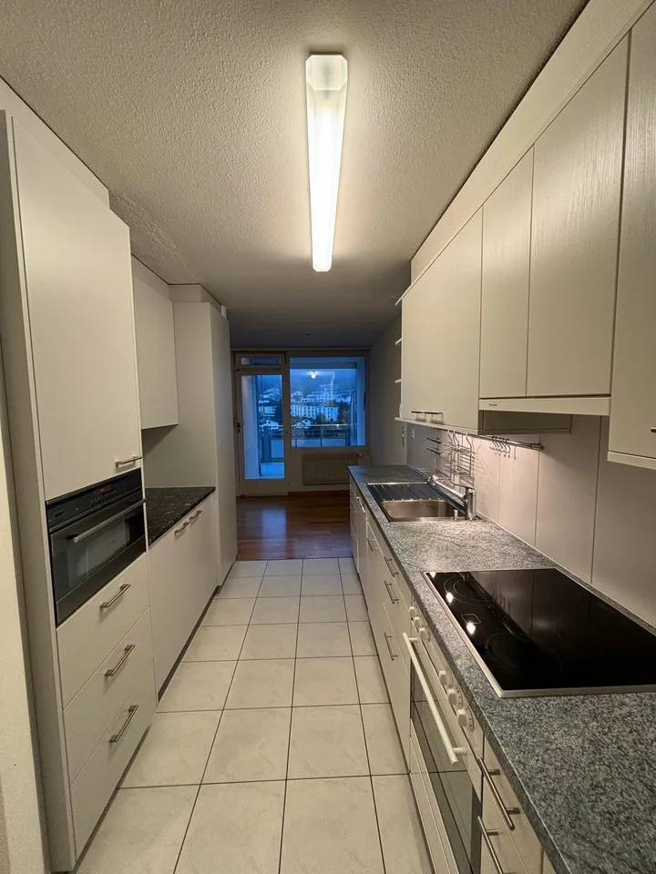 befristet bis 31.01.2027 eine 4.5-Zimmerwohnung in Kehrsatz