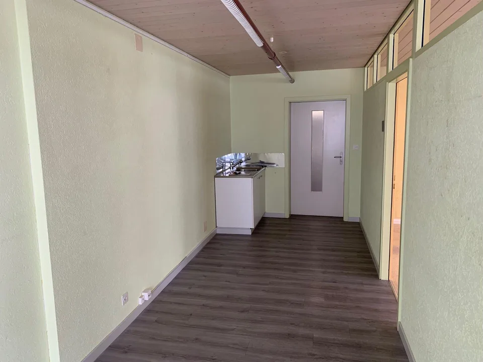 Am Stadtrand von Liestal moderne Büro-, Gewerbe- und Lagerräume