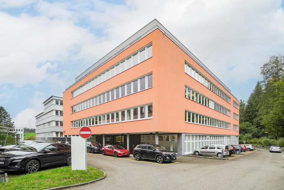 Bezugsbereites Büros in Dättwil