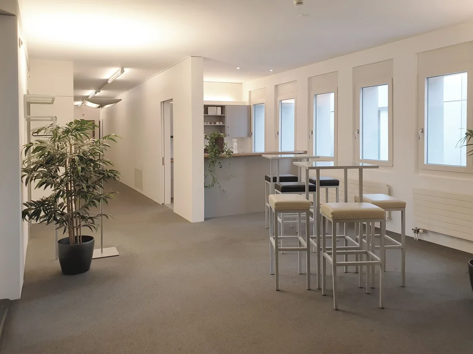 65m2 Gewerbe und Therapieräume