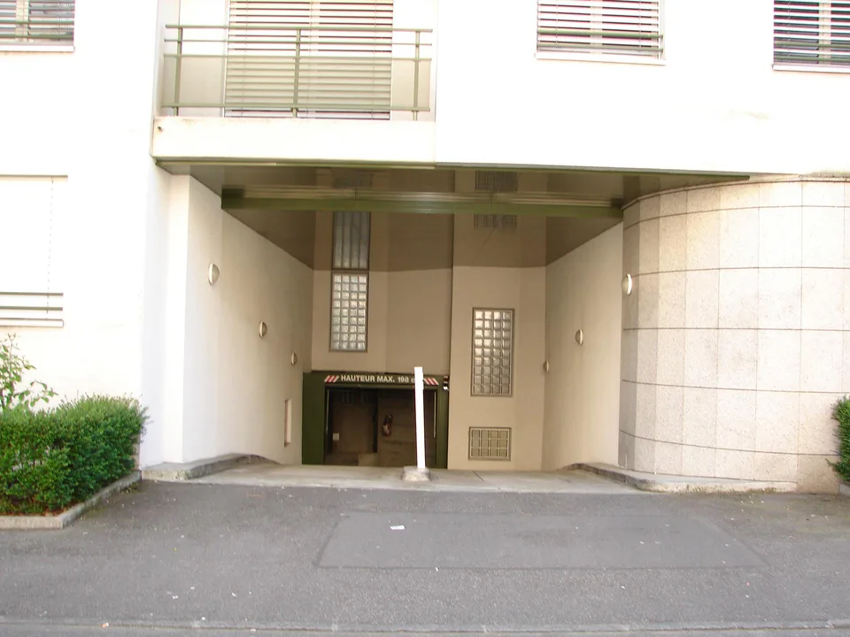Parking aux Charmilles