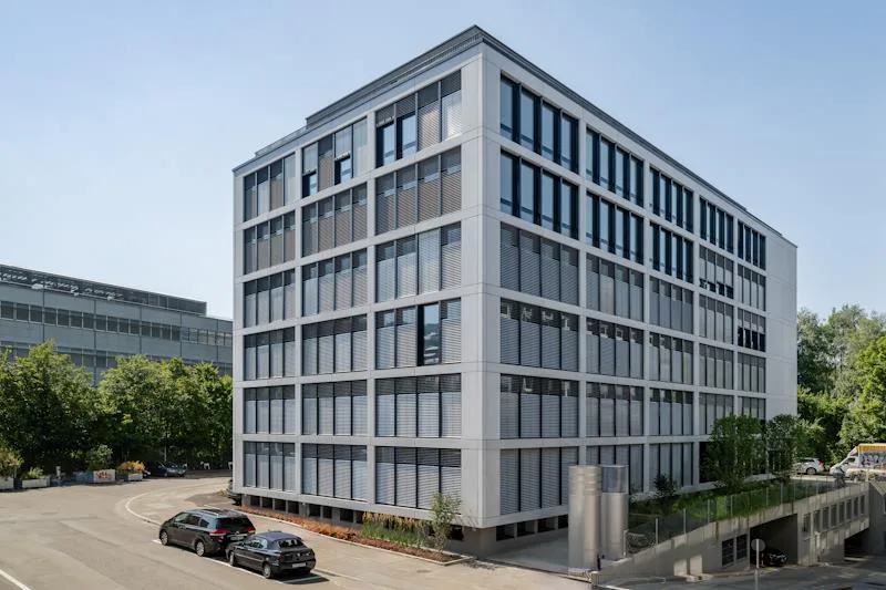 Top ausgebautes Büro: 4-6 Monate Nettomietzinsfrei: Jetzt zuschlagen! – Foto 11 von 12