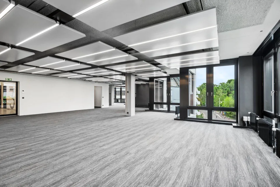Top ausgebautes Büro: 4-6 Monate Nettomietzinsfrei: Jetzt zuschlagen! – Foto 7 von 12