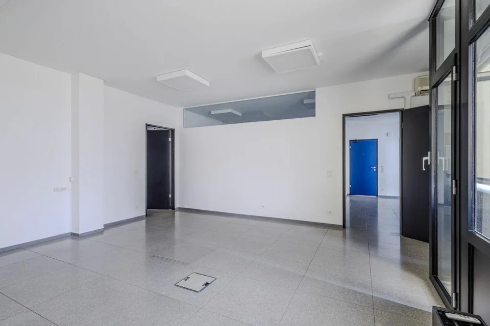 Ufficio in centro a Chiasso vis-a-vis la stazione FFS – Foto 9 von 9
