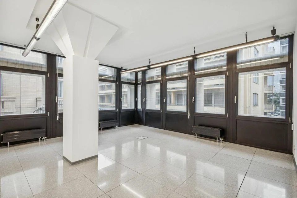 Ufficio in centro a Chiasso vis-a-vis la stazione FFS