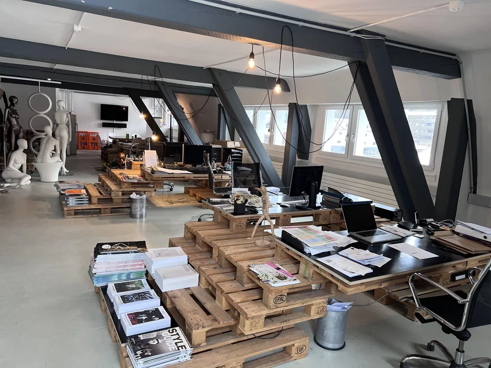 141 m2 - Büro mit Dachstockfeeling und eigener Terrasse