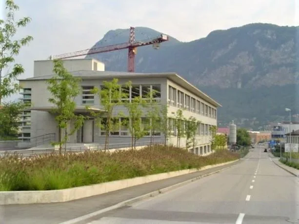 700m2  Büro /Gewerbe/ Verkauf / Produktions-/Lagerfläche