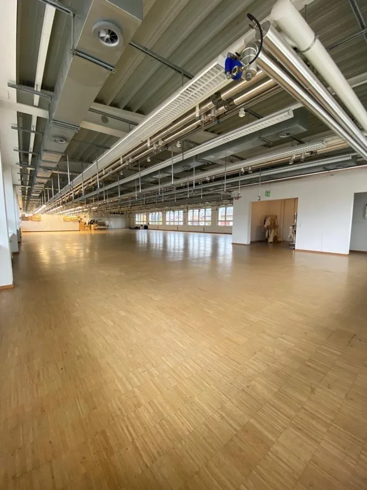 700m2  Büro /Gewerbe/ Verkauf / Produktions-/Lagerfläche