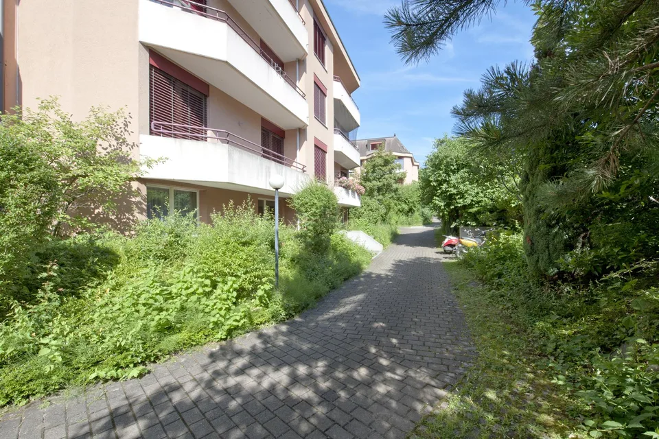 Einstellhallenplatz zu vermieten!
