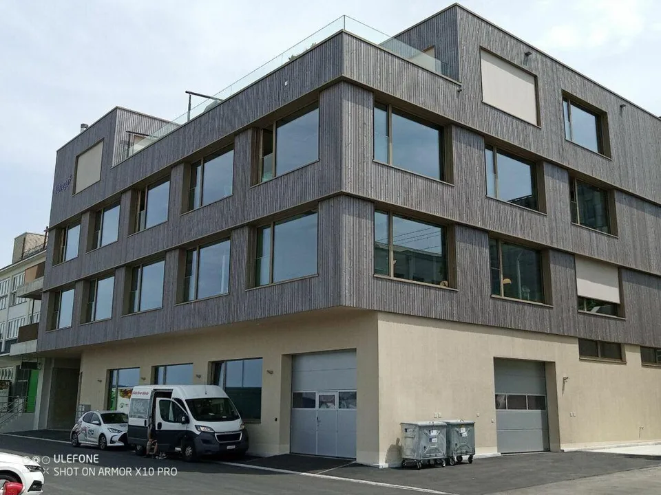 Neubau Büro-/Gewerberaum mit guter Warenlogistik