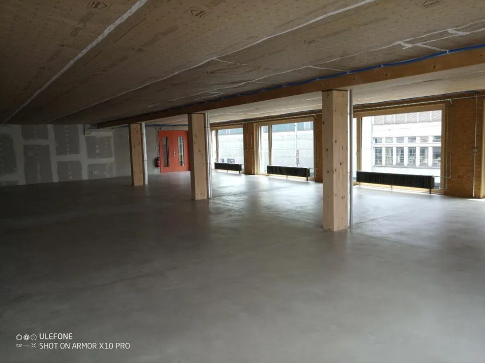 Neubau Büro-/Gewerberaum mit guter Warenlogistik