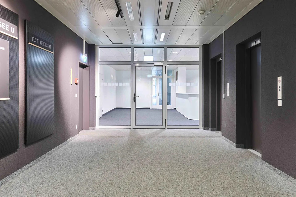 stilvolles, ausgebautes Büro im Murifeld
