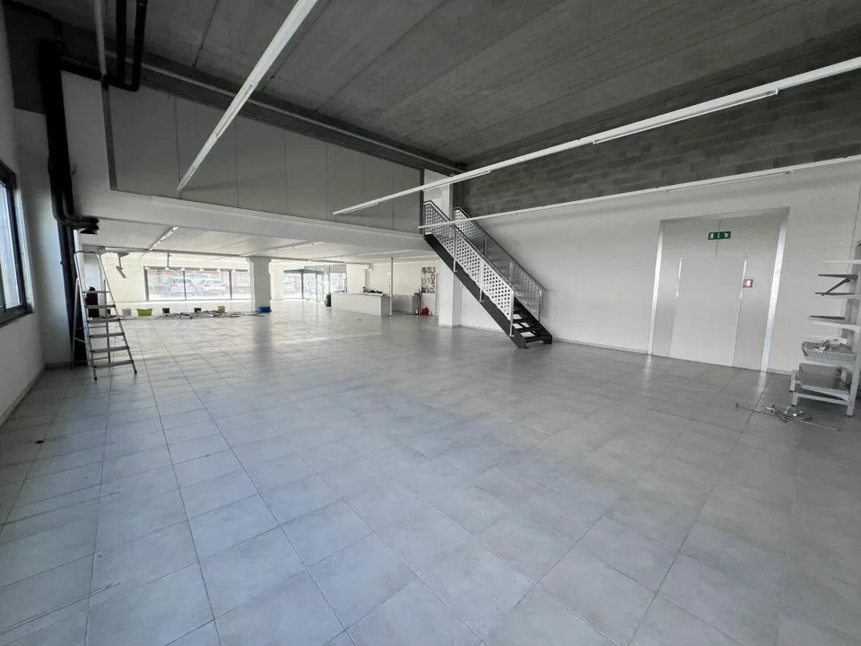 Superficie commerciale/esposizione (frazionabile)