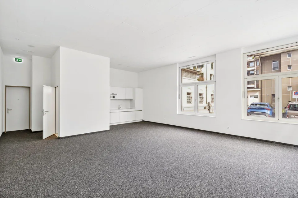 Starten Sie hier durch! Voll ausgebautes, neues Büro an zentralster...