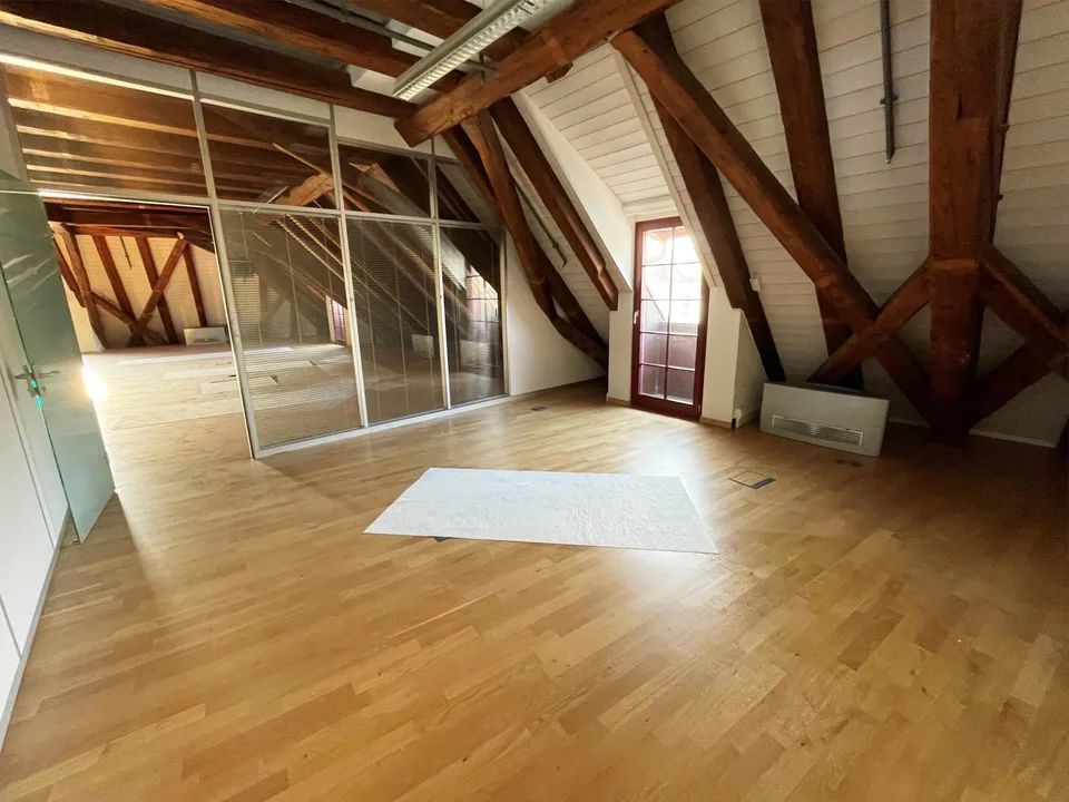 Arbeiten im historischen Güterhof am Rhein – Foto 8 von 10