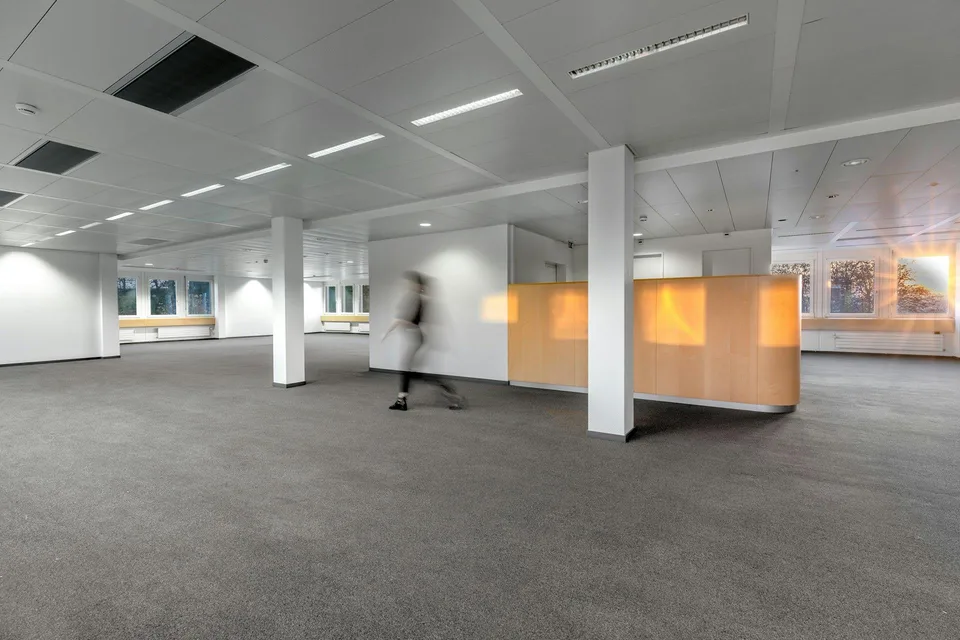 Bezugsfertige, hochwertig ausgebaute Büroflächen in Flughafennähe!