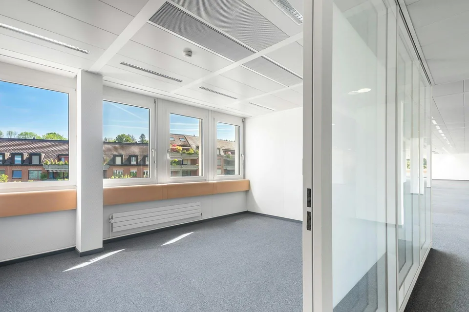 Bezugsfertige, hochwertig ausgebaute Büroflächen in Flughafennähe!