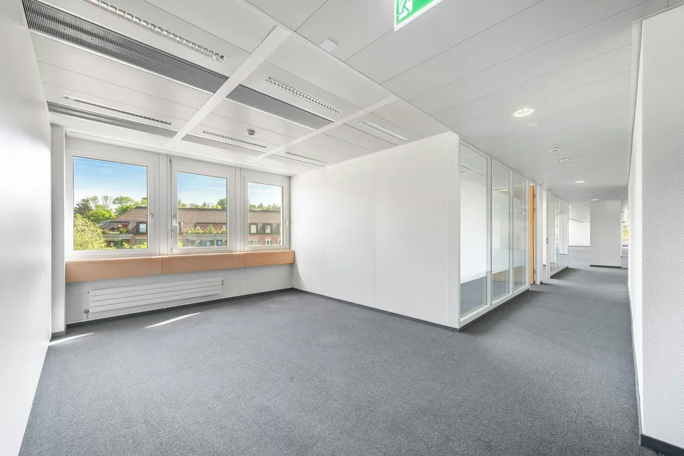 Bezugsfertige, hochwertig ausgebaute Büroflächen in Flughafennähe!