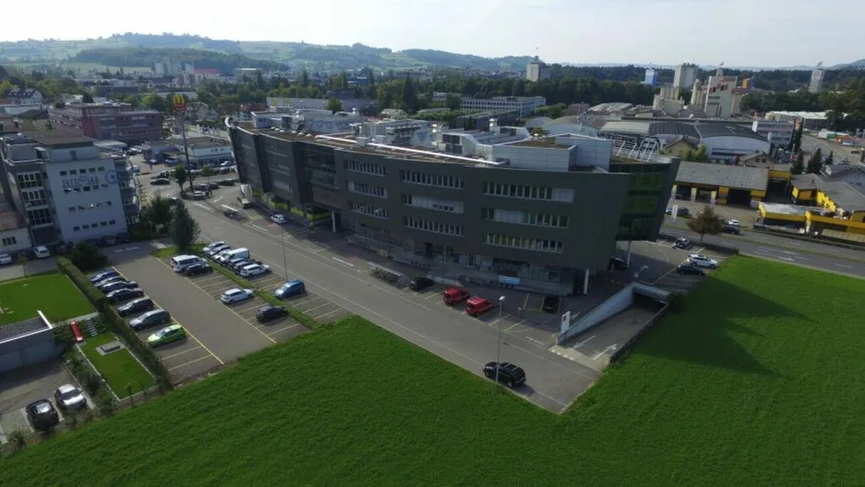 Aussenparkplätze zu vermieten