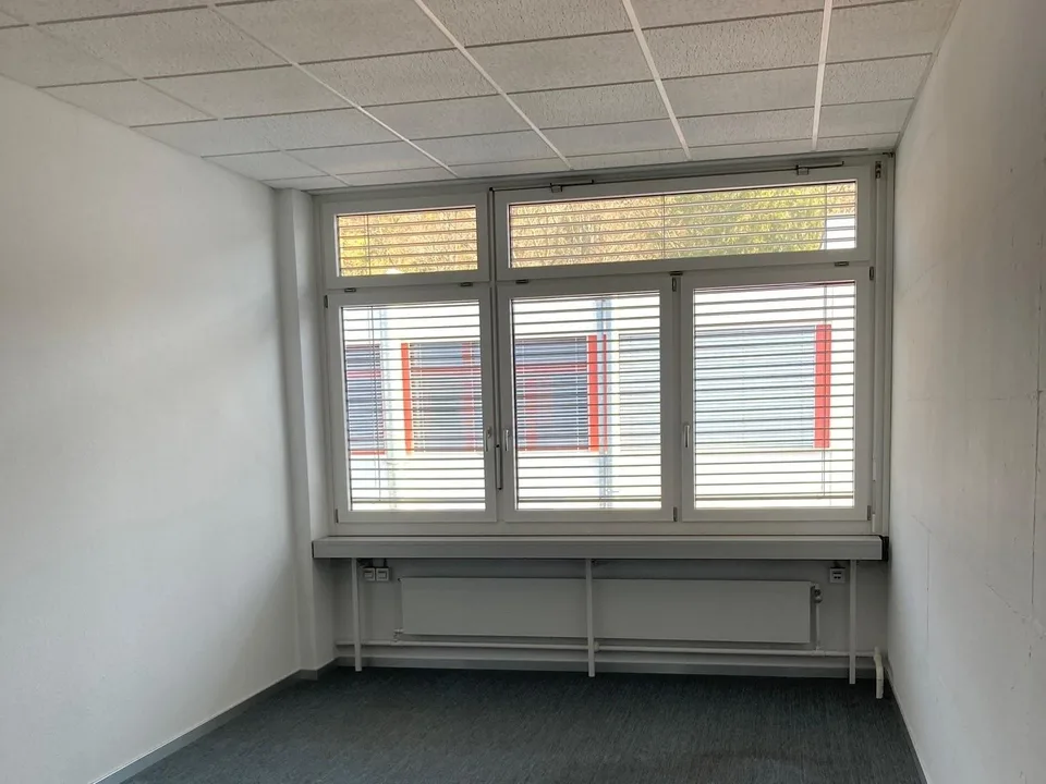 Büro / Hobbyraum/ Atelier