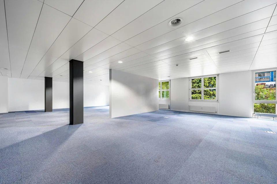 PLAZA | Repräsentative Laden-/Gewerbefläche im Erdgeschoss - Sichtb...