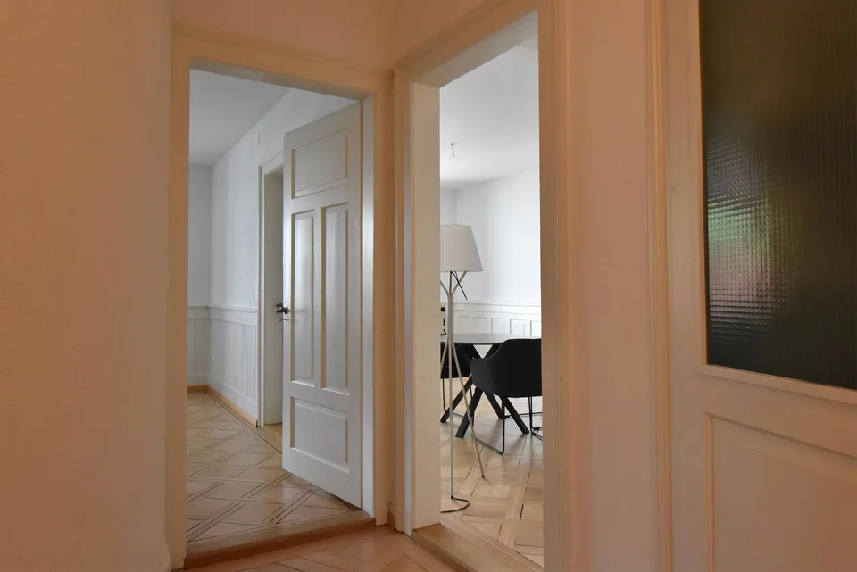 sonnige, möblierte  Jugendstilwohnung