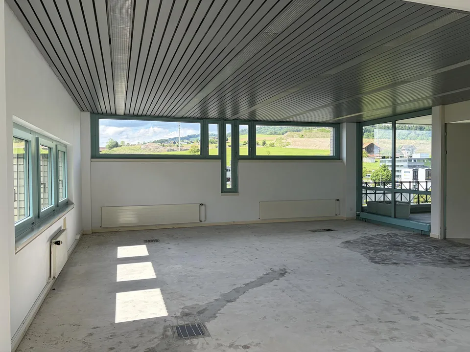 Büro / Atelier / Schulungsraum / Gewerberaum mit Küche im Dachgeschoss – Foto 6 von 17