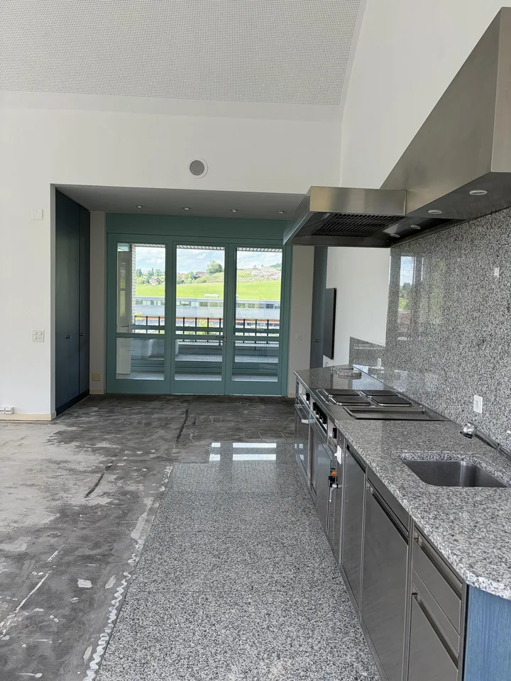 Büro / Atelier / Schulungsraum / Gewerberaum mit Küche im Dachgeschoss – Foto 13 von 17