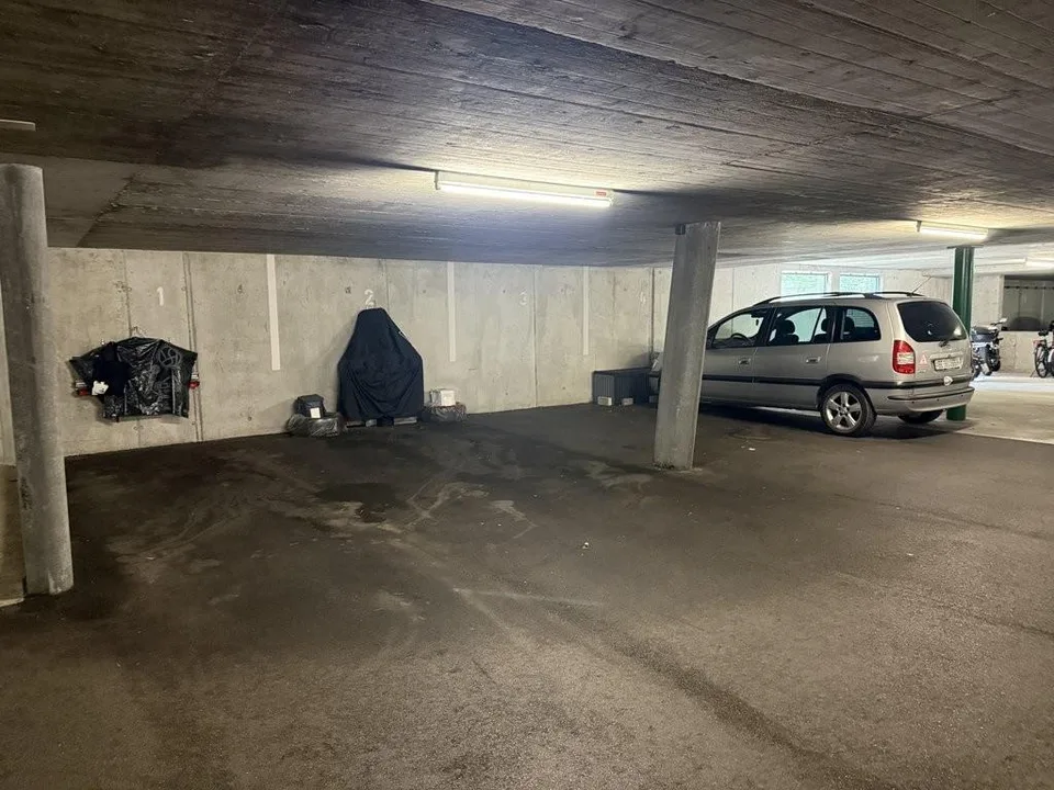 Einstellhallenplatz in Ittigen zu vermieten