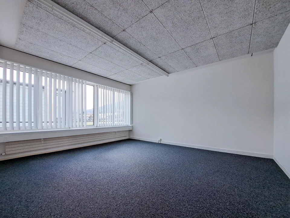 Grosszügige Büroräumlichkeiten 200m2 – photo 7 of 11
