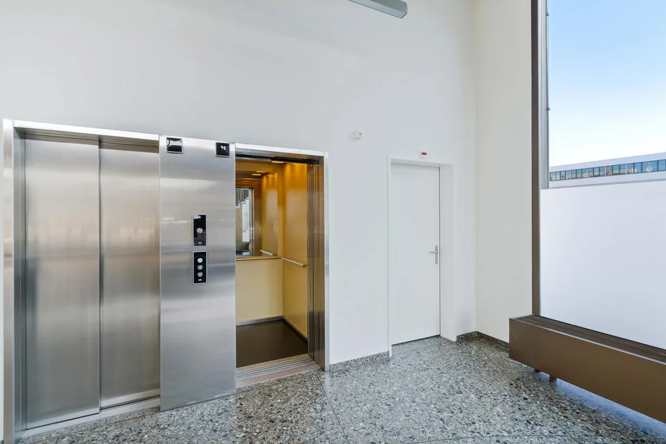 Praktisches Kleinbüro am Bahnhof Glattbrugg – photo 12 sur 13
