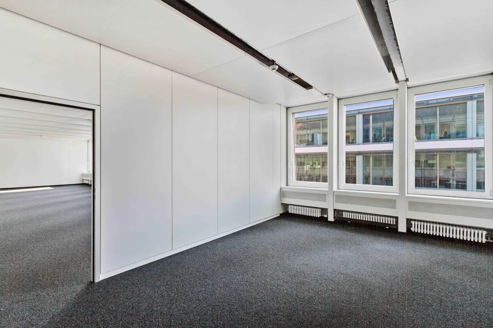 Praktisches Kleinbüro am Bahnhof Glattbrugg